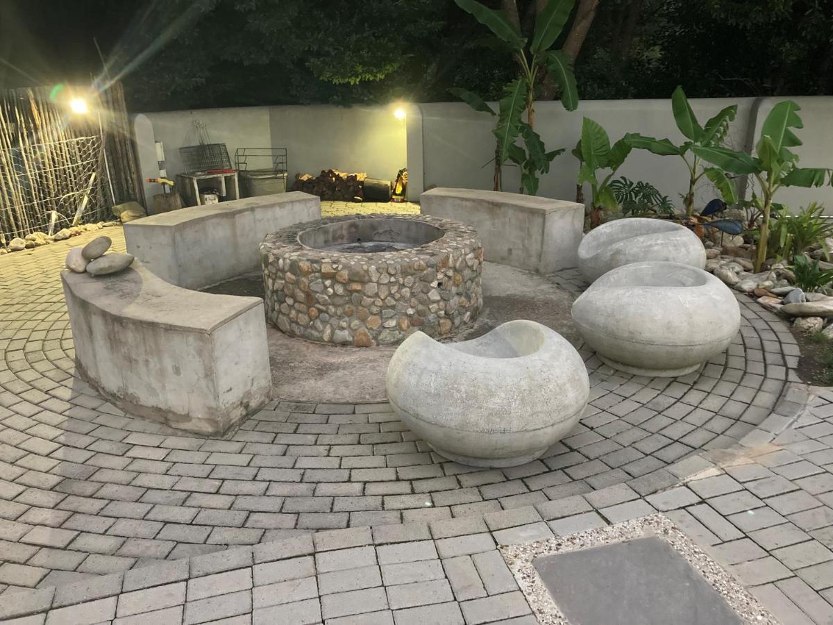 A Riverbed Guesthouse Свелендам Екстериор снимка
